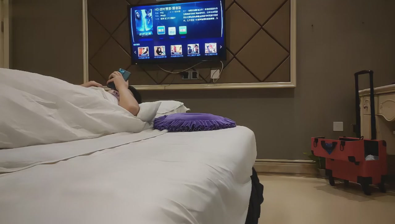 老弟精油推背勾搭技师